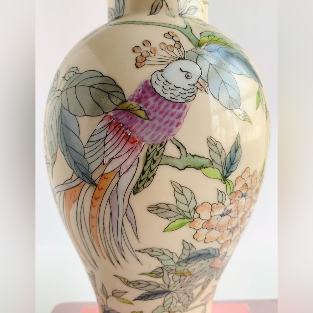 Vintage Chinoiserie Floral and Bird Pattern Vase - Picture 6 of 7